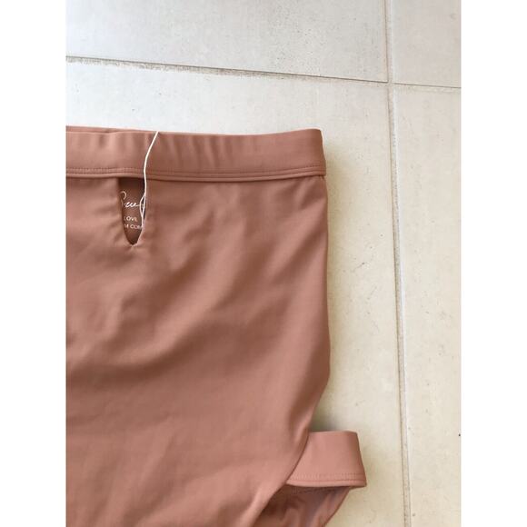 Kira One Piece Monokini Swimsuit Strapless Cut Out - Picture 2 of 7